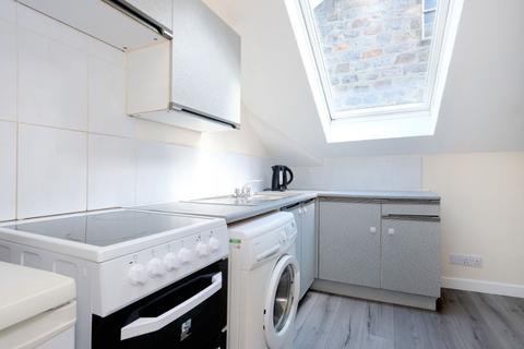 2 bedroom flat to rent, Exchange Street, City Centre, Aberdeen, AB11