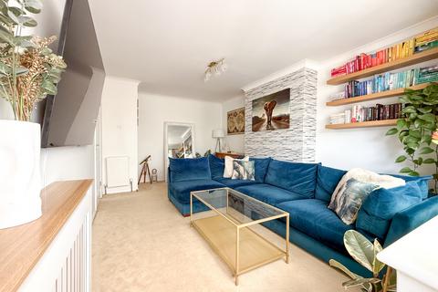 18 Malcolm Gardens, Polegate, BN26 6PN