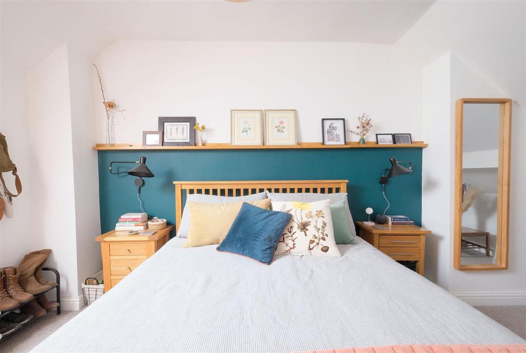 Masterbed01.jpg