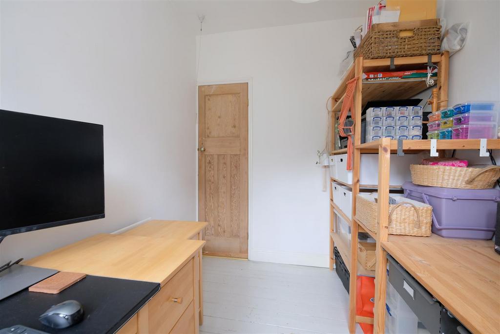 Office02.jpg