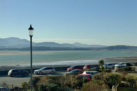undefined, Raglan Street, Beaumaris
