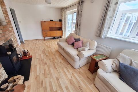 undefined, Woodmer Close, Shillington, SG5 3PA