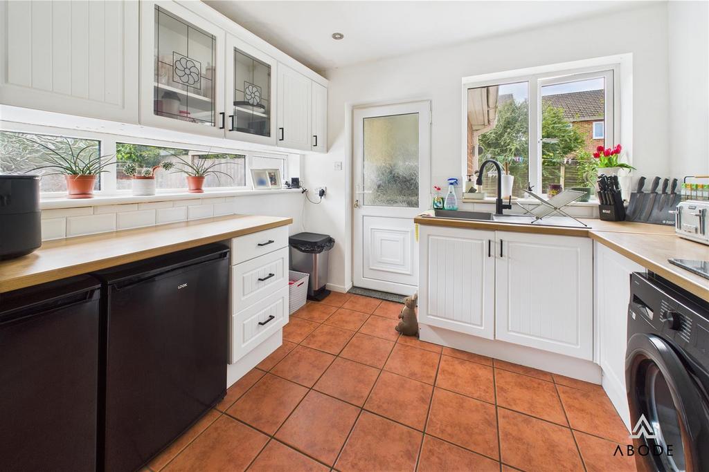 CAM03645 G0-PR0219-STILL007.jpg