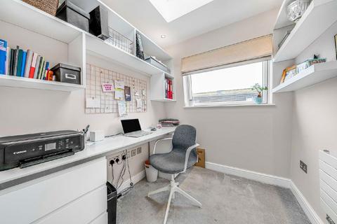 67 Hopton Road, London, SW16 2EL