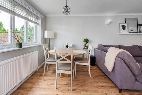 120 Fox Hollow Drive, Bexleyheath, DA7 4UR