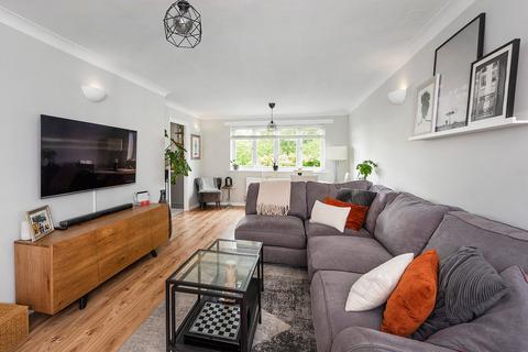 120 Fox Hollow Drive, Bexleyheath, DA7 4UR