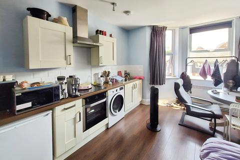 undefined, Victoria Crescent, Eccles, M30