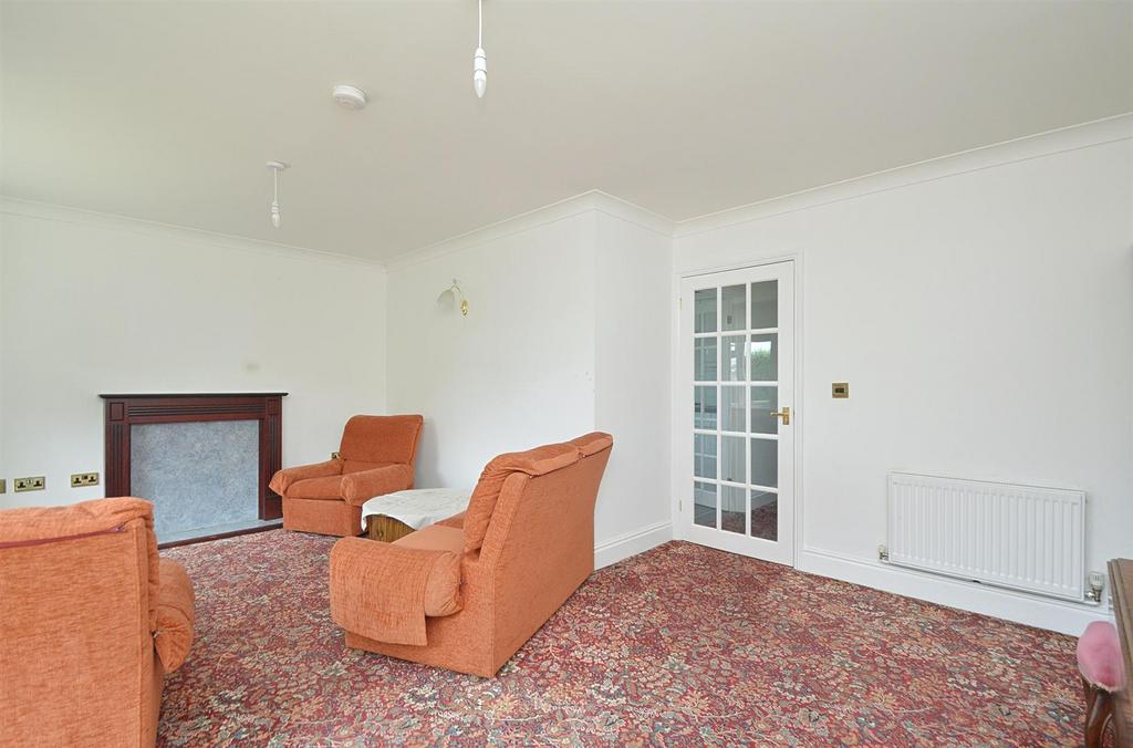 Resized Lounge2.jpg