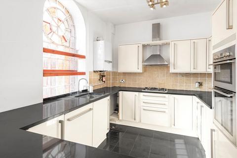 3 bedroom flat for sale, Chevy Road, Southall UB2