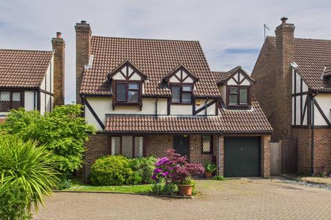 33 Squirrel Chase, Hemel Hempstead, HP1 2TL