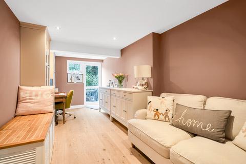 14 Parkside Close, London, SE20 7HQ