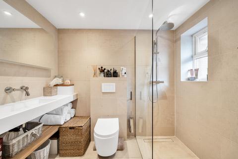 14 Parkside Close, London, SE20 7HQ