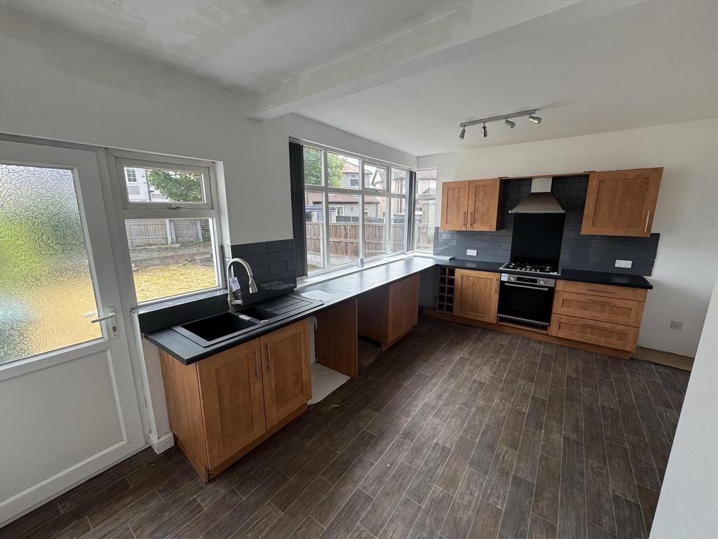 Kitchen 4