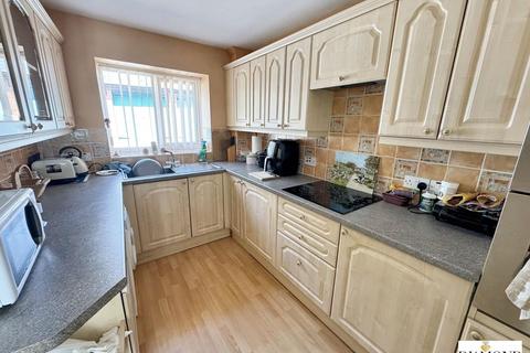 2 bedroom semi-detached house for sale, Lea Road, Tiverton, EX16