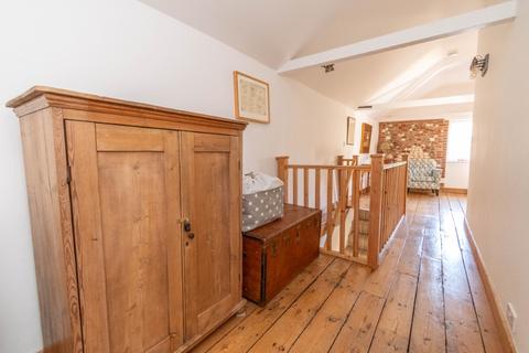 Blackbird Barn, 50 High Street, Wells-next-the-sea, NR23 1EN