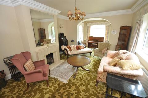 4 bedroom detached house for sale, St Nicholas Road, Thorne, Doncaster