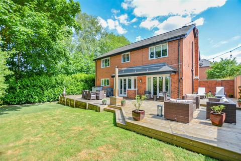 6 College Side, Mansfield, NG18 2EU