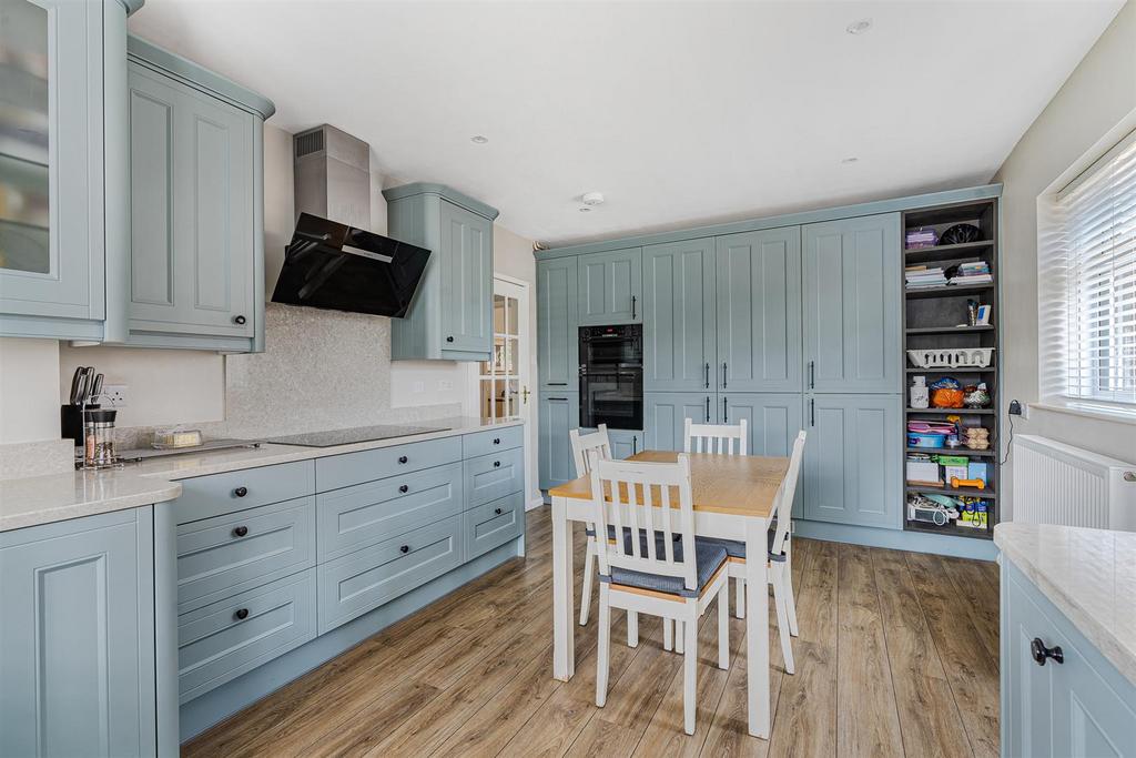 Kitchen / Breakfast Room