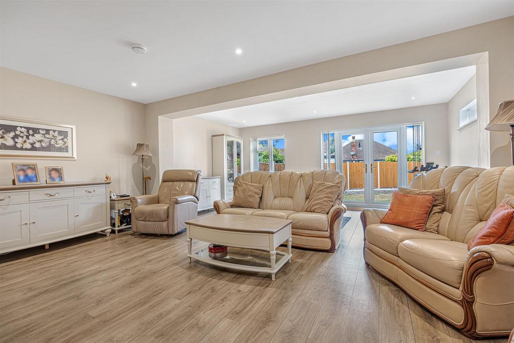 Living / Dining Room