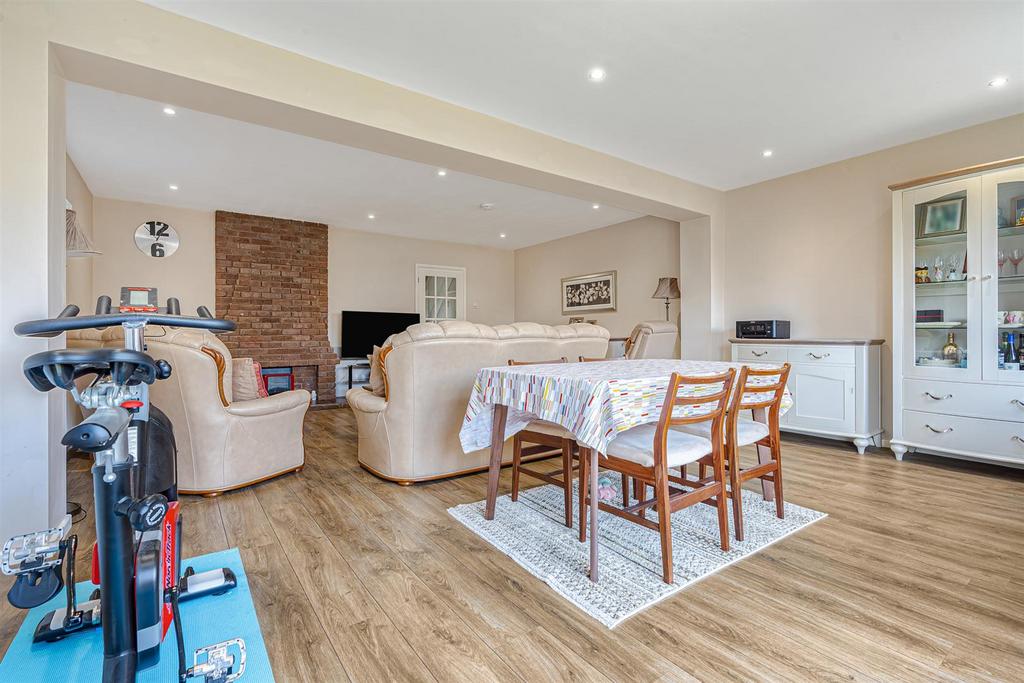Living / Dining Room