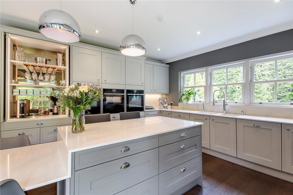 Kitchen/Breakfast Rm