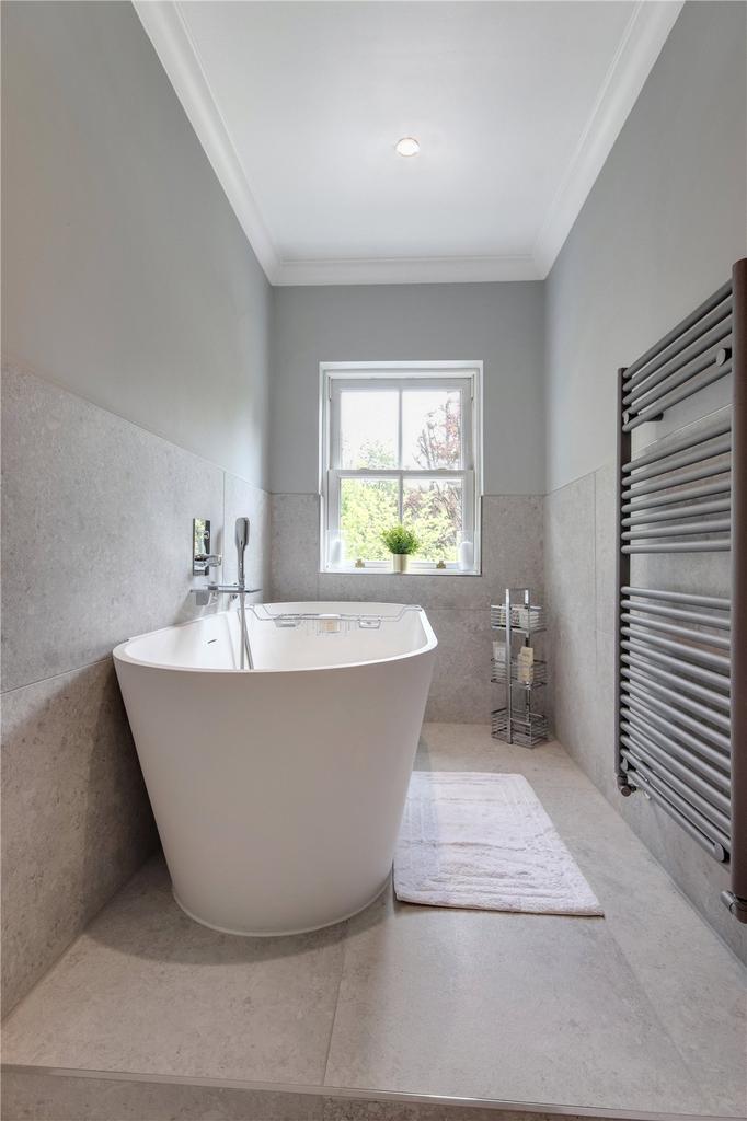 En Suite Bathroom