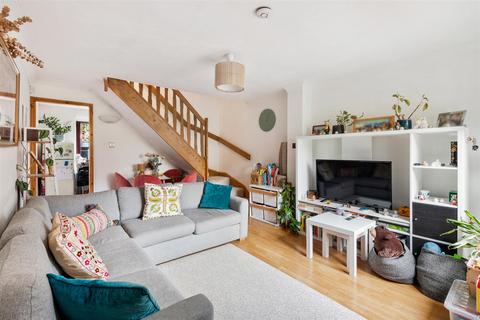 32 Connaught Gardens, Morden, SM4 6DB