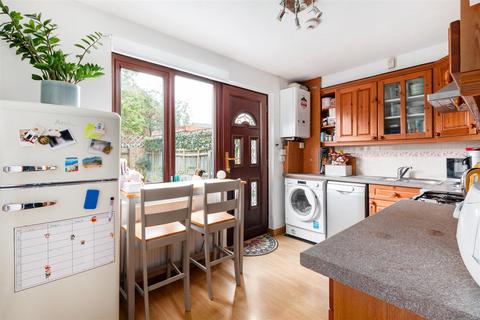 32 Connaught Gardens, Morden, SM4 6DB