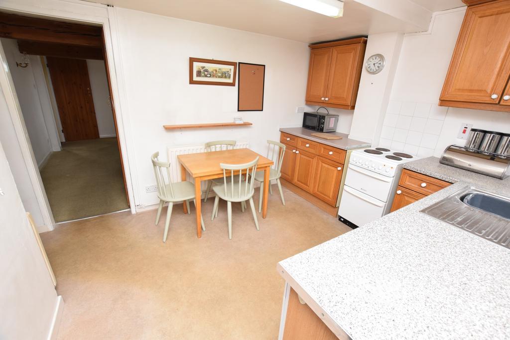 Breakfast/kitchen