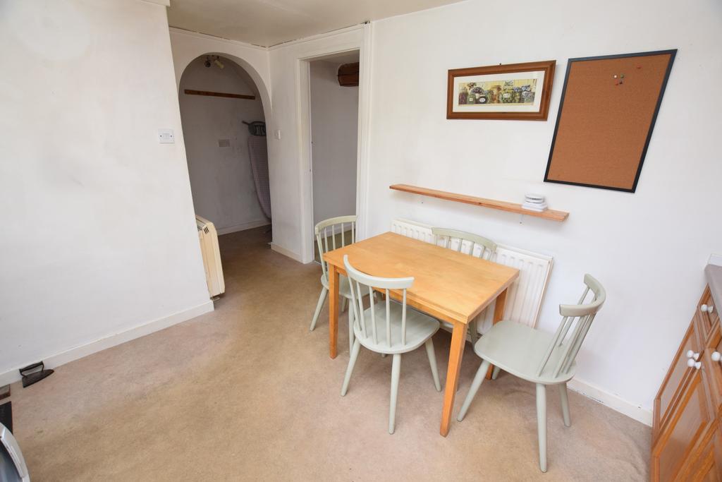 Breakfast/kitchen