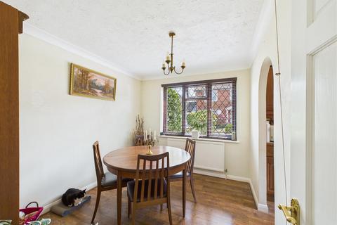 4 bedroom detached house for sale, Gray Close, Warsash, Southampton