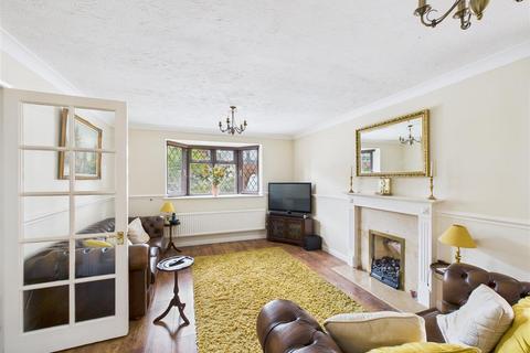 4 bedroom detached house for sale, Gray Close, Warsash, Southampton