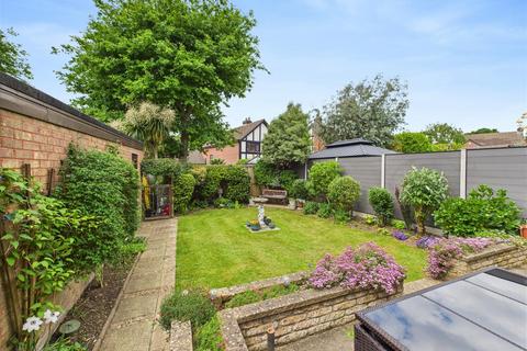 4 bedroom detached house for sale, Gray Close, Warsash, Southampton