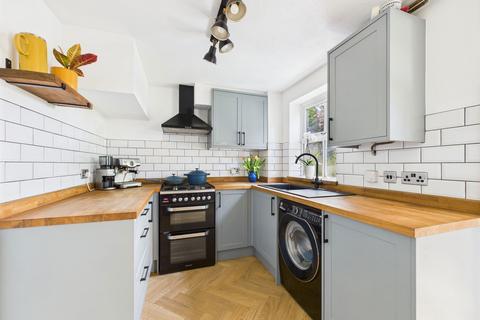 39 Earles Meadow, Horsham, RH12 4HP