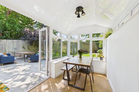 39 Earles Meadow, Horsham, RH12 4HP