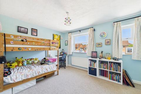 39 Earles Meadow, Horsham, RH12 4HP
