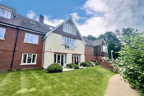Hammond Way, Yateley GU46