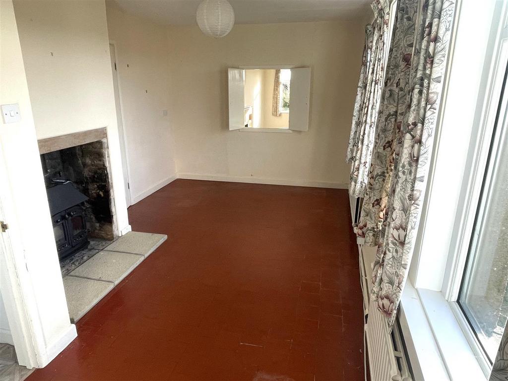 Dining room.JPG