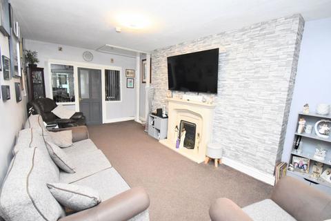 21 Nicholas Road, Widnes, WA8 8ST