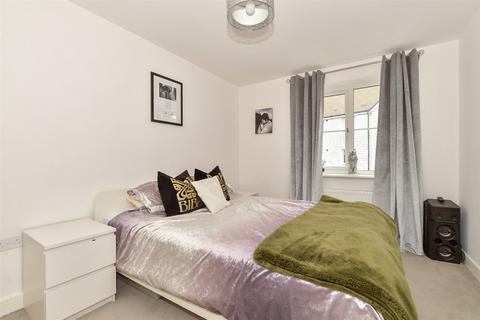 8 Alder Way, Faygate, Horsham, RH12 0BU