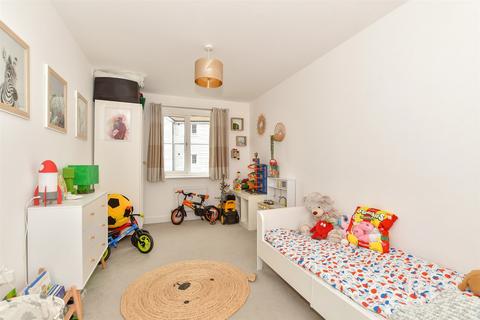 8 Alder Way, Faygate, Horsham, RH12 0BU