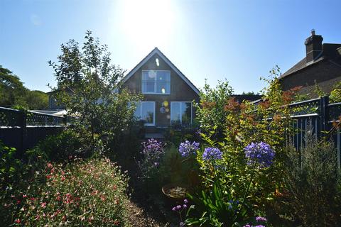 undefined, CLOSE TO BEACH * YAVERLAND