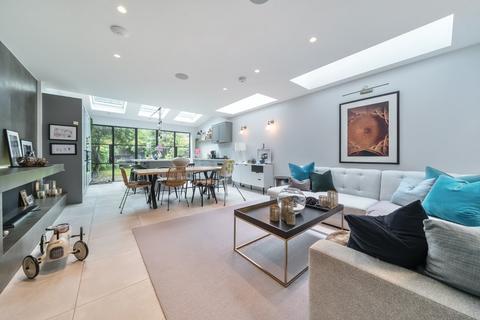 5 bedroom terraced house to rent, Littleton Street, London, SW18