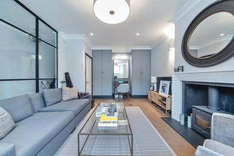 5 bedroom terraced house to rent, Littleton Street, London, SW18
