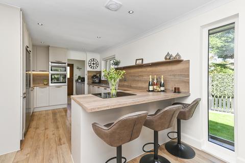 33b Burghlee Terrace, Loanhead, EH20 9BP