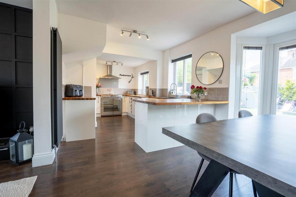 Kitchen / Diner
