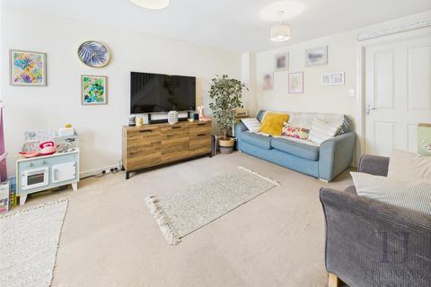 3 bedroom end of terrace house for sale, Marshall Drive, Ruddington, Nottingham
