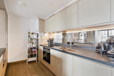 2 bedroom apartment for sale, Legacy Building, Embassy Gardens, SW11