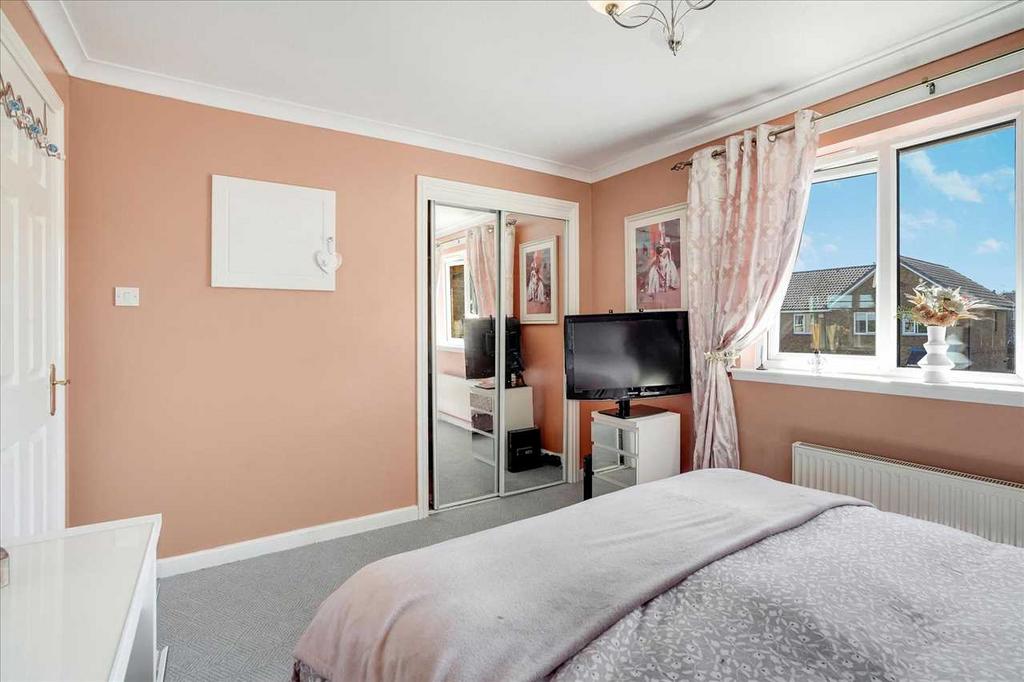 Bedroom One (3)