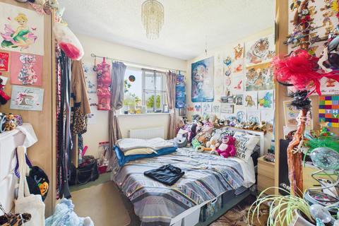 3 bedroom semi-detached house for sale, Thistle Downs, Northway, Tewkesbury